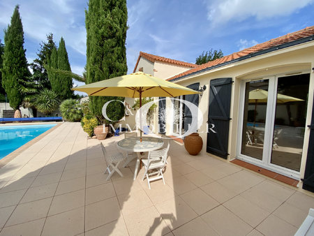 belle maison familiale avec sa piscine