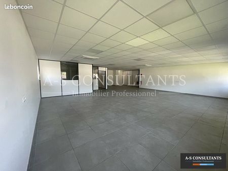 bureaux 220 m²