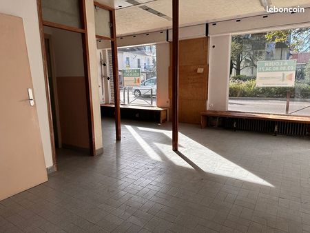 local commercial 150 m² migennes