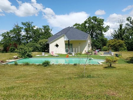 rignac - maison t8 165 m2  piscine  terrain 3152 m2