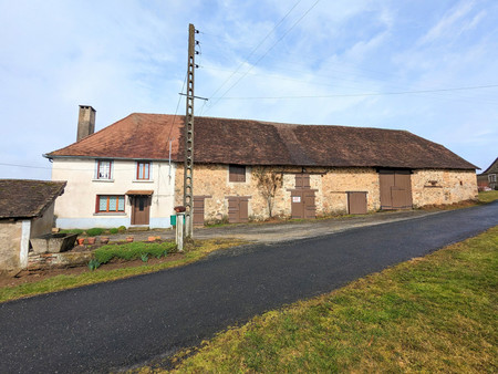maison de ferme de 3 chambres avec grange attenante et 4131m² de terrain dans un hameau tr