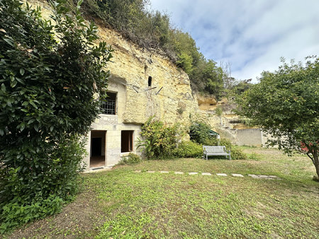 habitation troglodytique de 65 m2 utiles + cave plus de 100