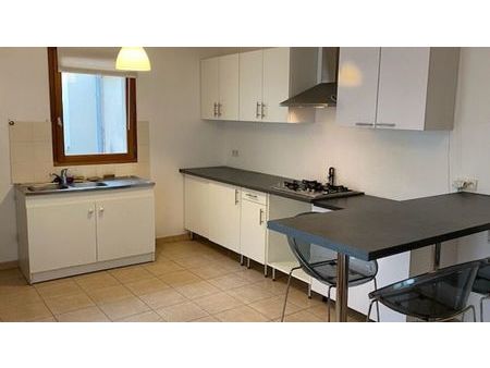location appartement 3 pièces 85 m² solaize (69360)