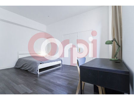 location appartement 4 pièces 83m2 marseille 1er (13001) - 1282 € - surface privée