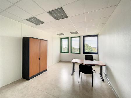 location de bureau de 83 m² à dijon - 21000