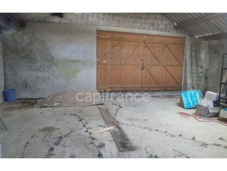 vente garage 75 m² carhaix-plouguer (29270)