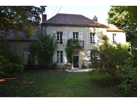 nevers (58) - domaine equestre sur 14 hectares