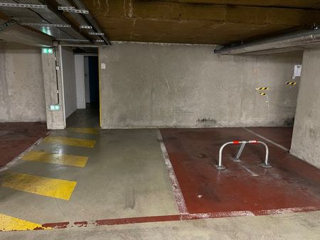 place parking sécurisée cergy préfecture