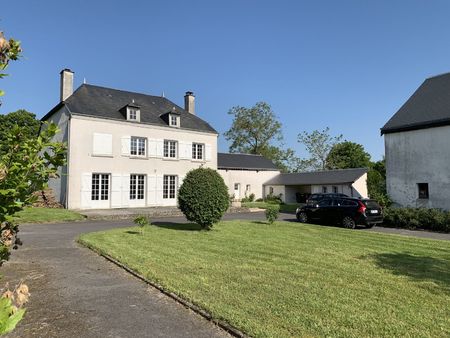 08 proche rethel  une maison de charme sur environ 6000m² de terrain