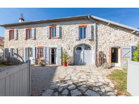 vente maison 8 pièces 328 m² saint-étienne-d'orthe (40300)