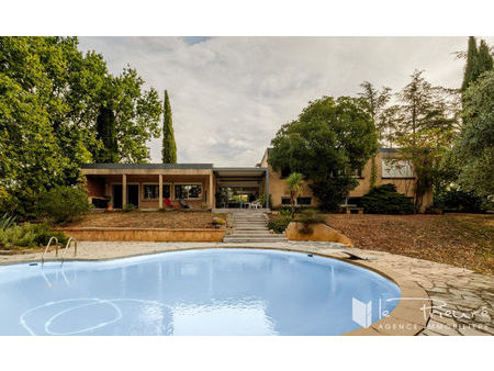 maison cambon belle maison de typ 4 sur terrain de 1950 m² avec piscine.