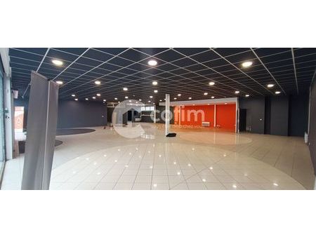 location local commercial 470m2 odos 65310 - 2500 € - surface privée