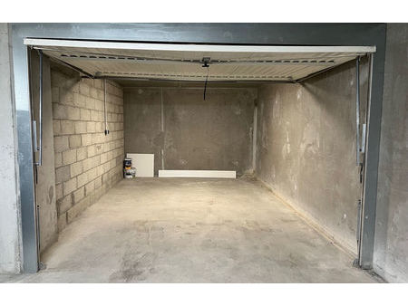 location garage 15 m² bron (69500)