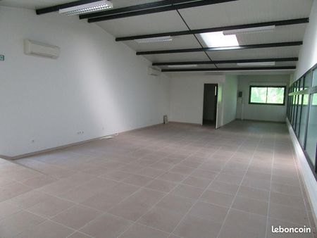 bureaux 92 m²