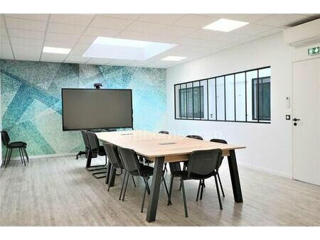 bureaux 230 m²