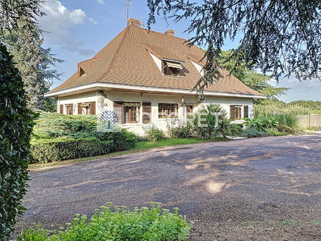 vente maison à saint-jean-de-thouars (79100) : à vendre / 230m² saint-jean-de-thouars
