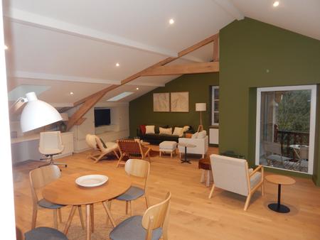 f4 duplex meublé 151 m² + terrasse