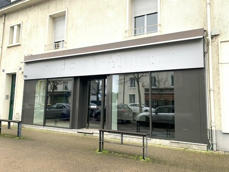 location de local commercial de 69 m² à saint-pierre-des-corps - 37700