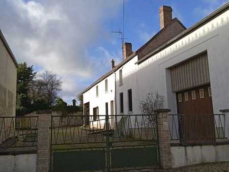maison ancienne en seine-et-marne  10 km de provins  8 km de la gare sncf de longueville. 