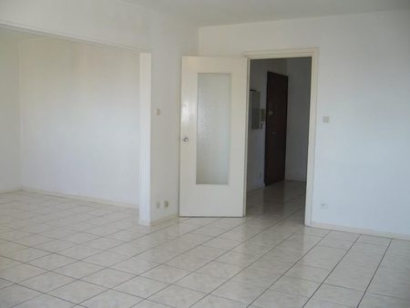 location appartement 3 pièces 84 m²