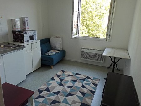 location appartement  13 m² t-1 à nancy  300 €