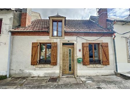 maison urçay 69 m² t-2 à vendre  49 000 €