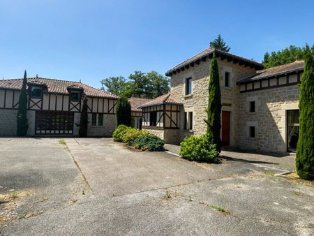maison javerdat 445 m² t-6 à vendre  588 240 €