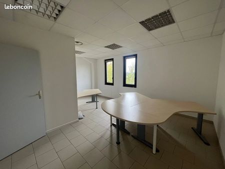 bureaux 5 pièces 90 m² peyrolles-en-provence
