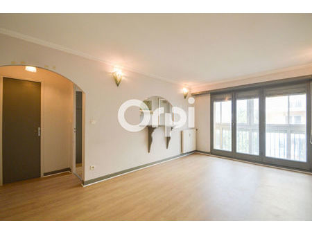 location appartement 2 pièces 44m2 pau 64000 - 515 € - surface privée