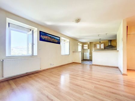 appartement vic-sur-cère 77 m² t-3 à vendre  99 472 €