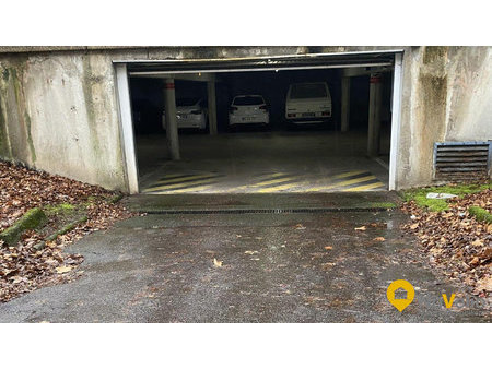 place de parking souterraine