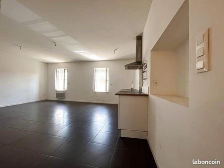 immeuble 110 m² bages