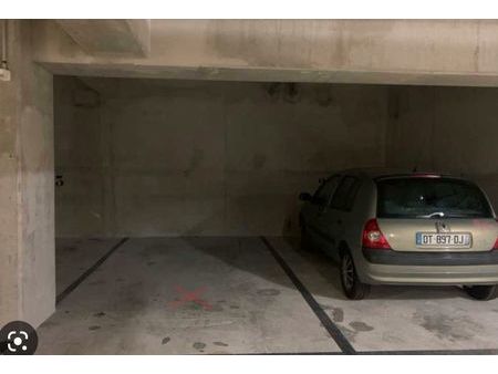 location place de parking en sous-sol