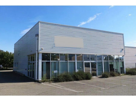 local commercial 440m2