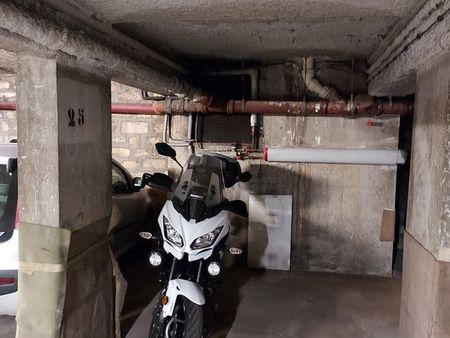 location parking moto paris 15eme