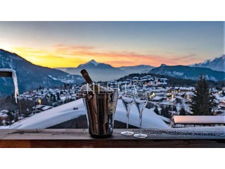 chalet de charme sur les pistes de ski du grand massif