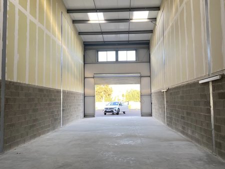 hangar neuf 240 m² bord de rt 20 borgo