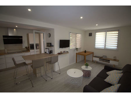 vente appartement 3 pièces 43m2 sanary-sur-mer (83110) - 305000 € - surface privée