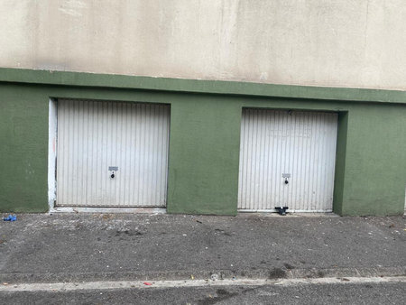 deux garages - résidence les marronniers - loués