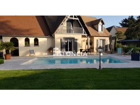 ️ villa de standing avec piscine  aux portes de chartres- proche village tous commerces et