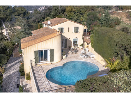 a vendre magnifique villa individuelle avec piscine et vue