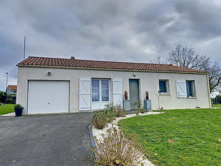 vente maison à saint-cyr-des-gâts (85410) : à vendre / 88m² saint-cyr-des-gâts