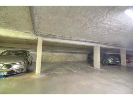 parking / box fleury les aubrais