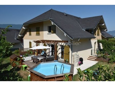charmant duplex t3 64m² avec jardin (115m²) et piscine