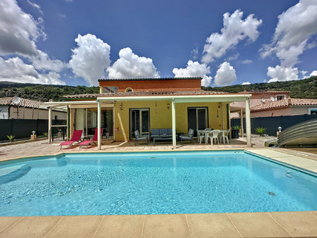 villa 4 faces avec piscine