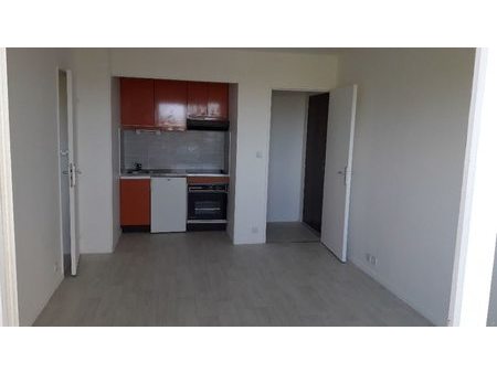location appartement 2 pièces 31.09 m²