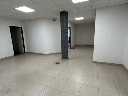 bureaux gretz armainvilliers 2 pièce(s) 120 m2