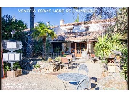 vente immeuble en viager 211 m² tourtour (83690)