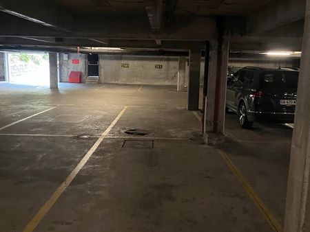[cergy] parking intérieur et securisé