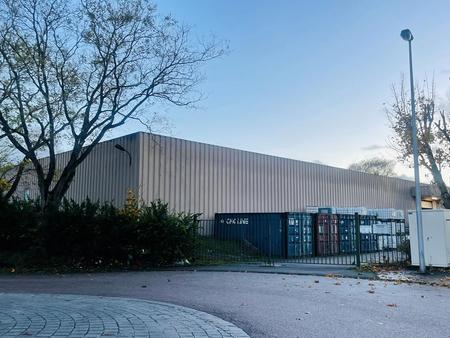 entrepôt en vente de 2 500 m² à montigny-le-bretonneux - 78180